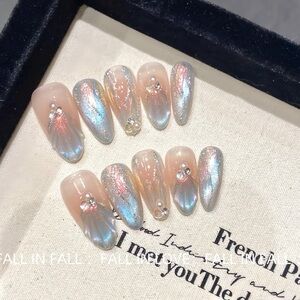 Brand New in Box Press On Nails - 25mm - size S